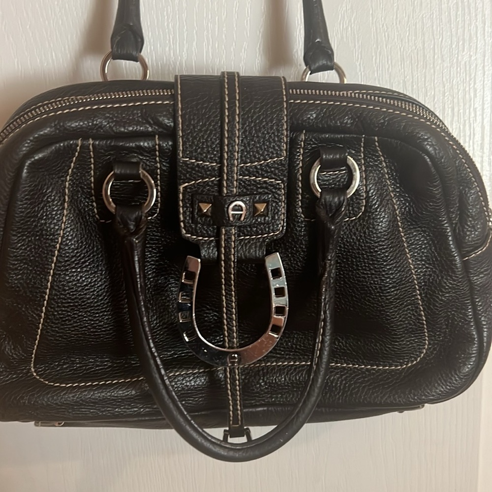 Etienne Aigner hand bag - Picture 7 of 7